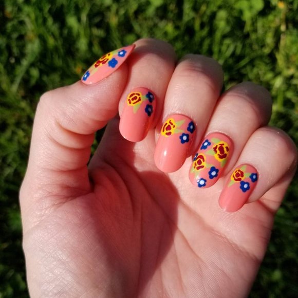 Peach Flower Nails - Spring Floral Nails New Hand Painted - Picture 3 of 5